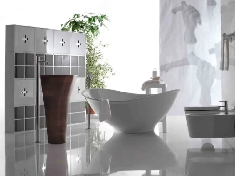Bagno con vasca freestanding
