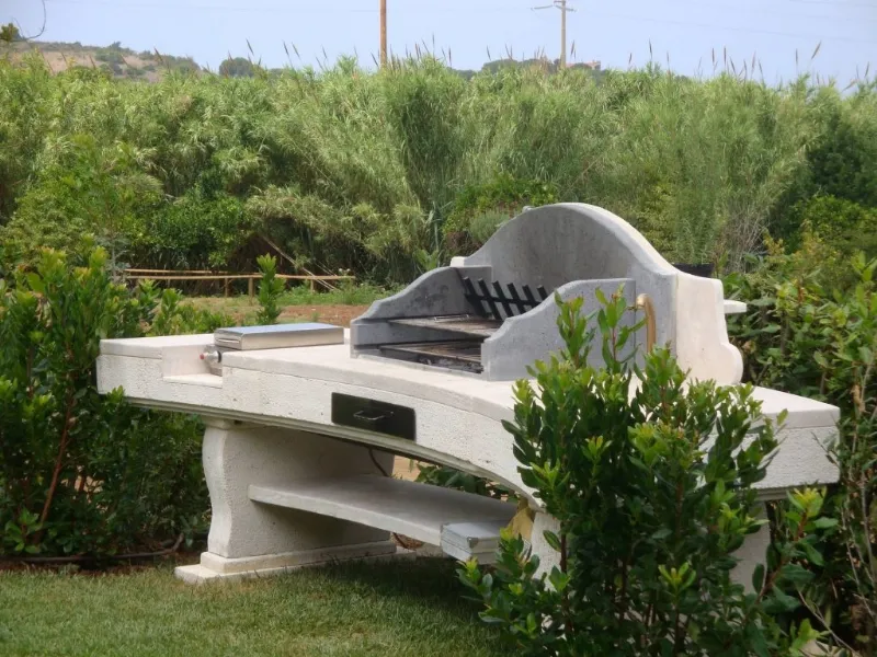 Barbecue in muratura prefabbricato
