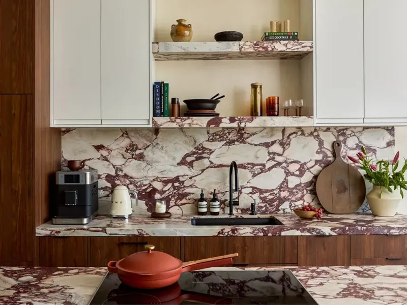 Organizzazione ed estetica anche in cucina nei Boy Apartment