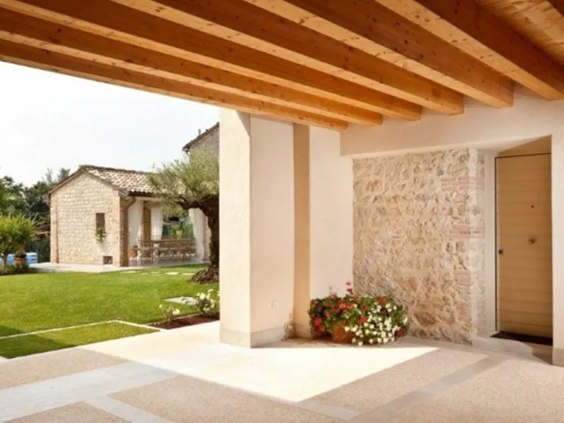 interno sotto portico