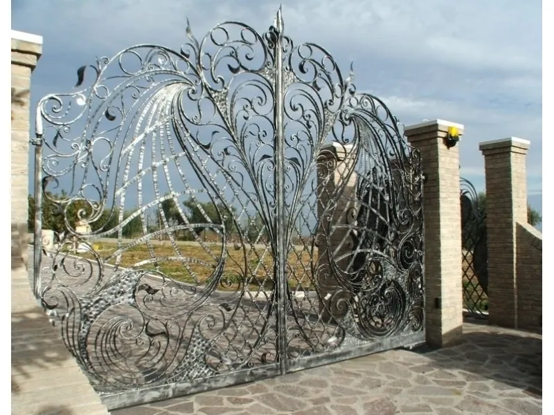 Cancelli artistici in ferro battuto