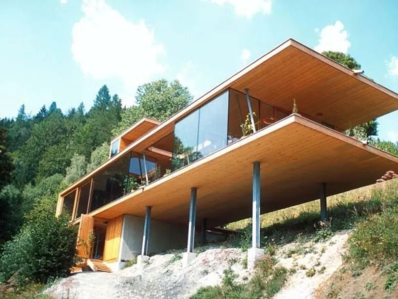 Vetrate ampie in casa in legno