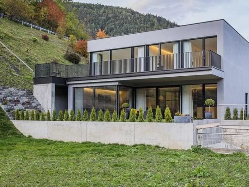 Una casa prefabbricata costruita dall'azienda Rubner