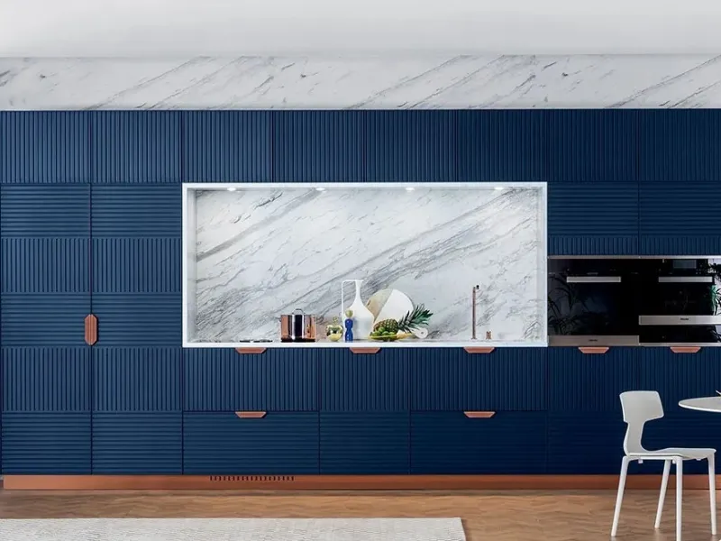 Composizione cucina lineare Miuccia di TM ITALIA