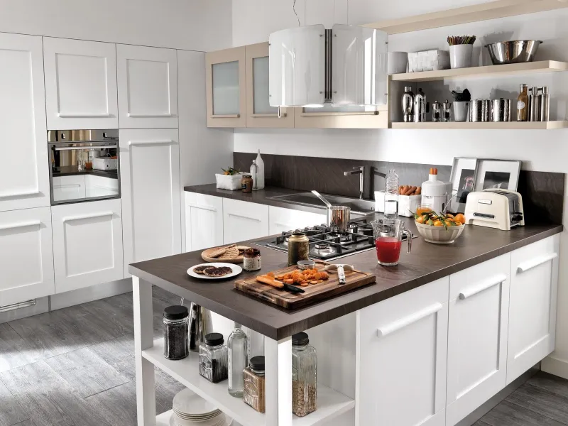 cucina con penisola Lube