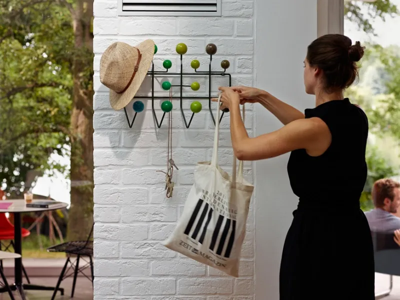 Hang It All, appendiabiti design pop by Charles & Ray Eames, Vitra