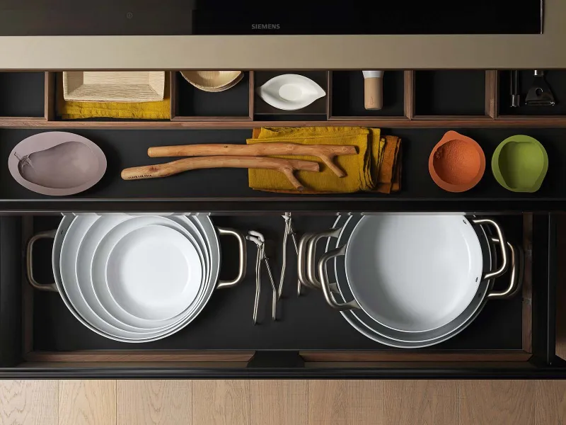 Accessori per organizzare la zona culinaria di Valcucine