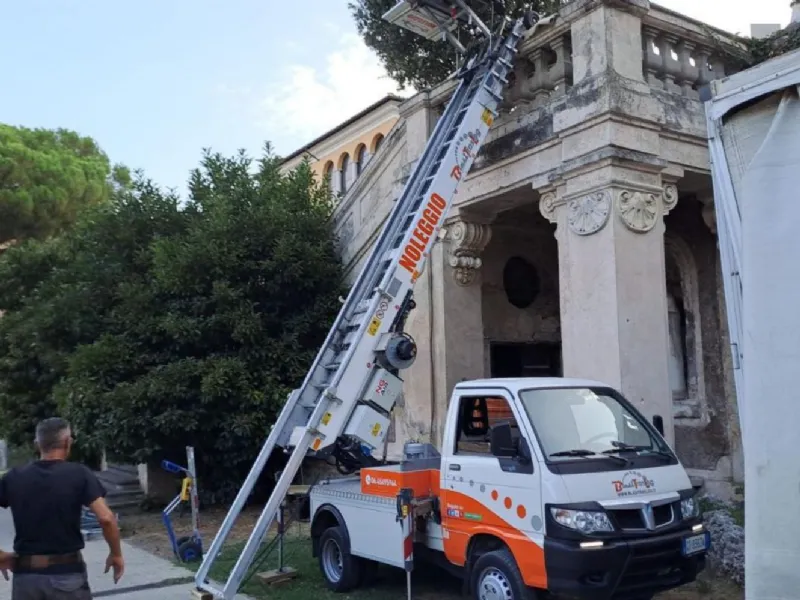 L'azienda di traslochi possiede le attrezzature necessarie per lavorare in sicurezza