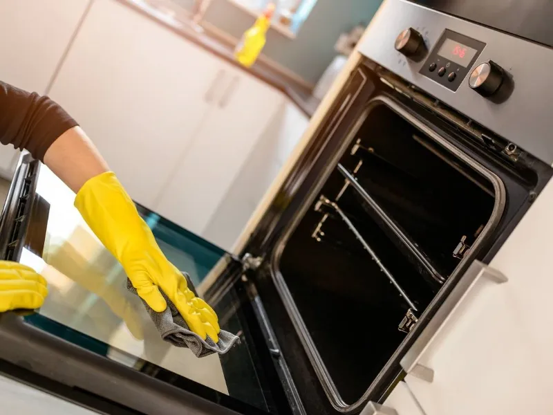 Come pulire il forno in modo naturale