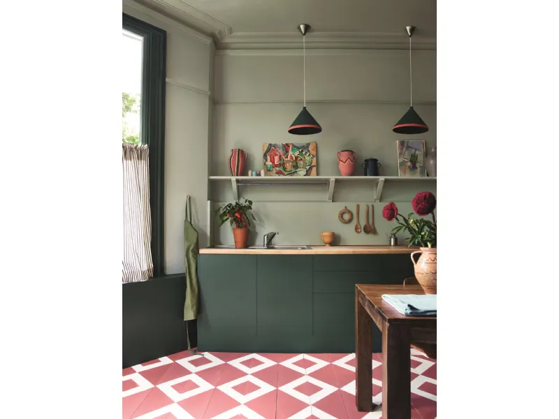 Ante cucina riverniciate con le vernici Chalk Paint di Annie Sloan