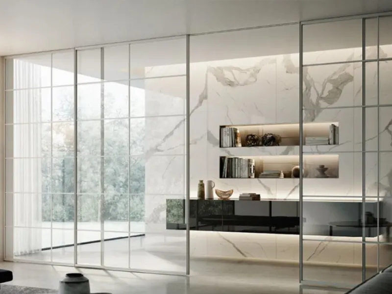 Sistemi di design in vetro e alluminio Plana di Bertolotto Porte
