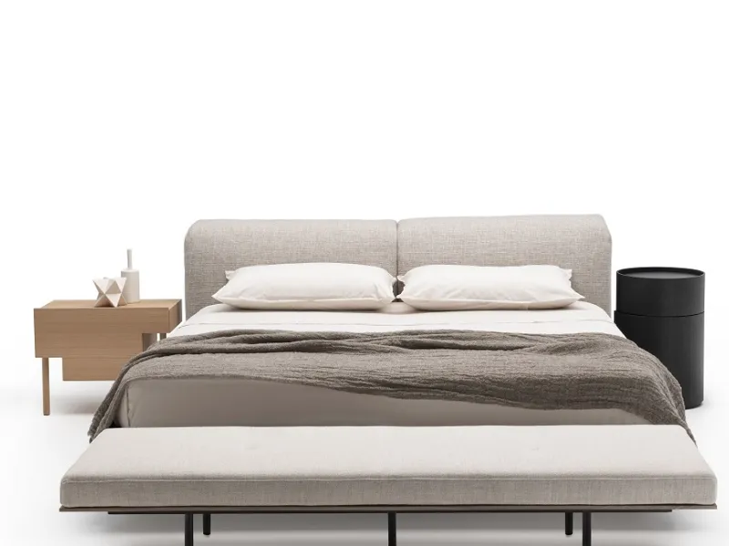 I comodini diversi Moon e Stilt Living Divani