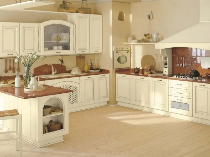 Cucina classica con penisola