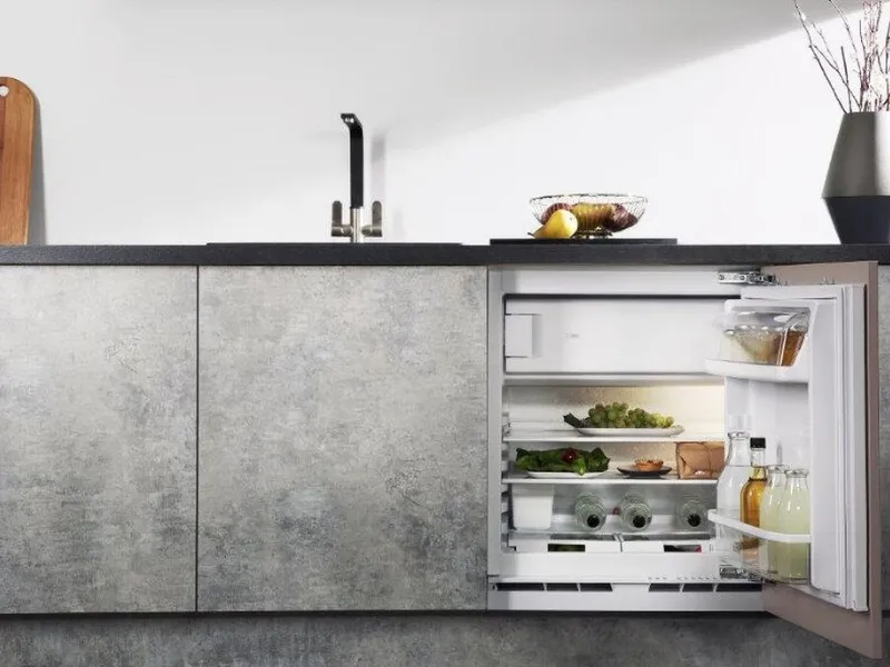 Frigorifero sottopiano da incasso Hotpoint