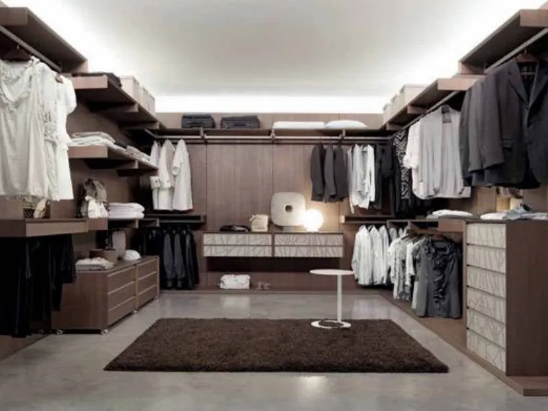Come organizzare una cabina armadio