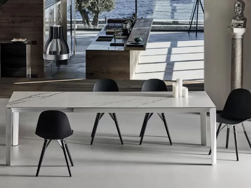 Tavolo Chef di Bontempi, un'elegante struttura allungabile con altezza 75 cm