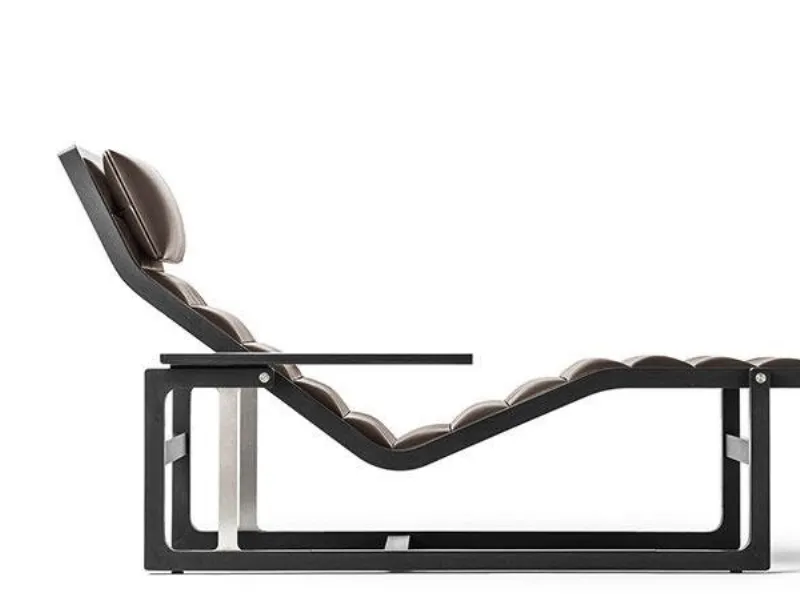 Byron è la chaise longue in pelle di Poltrona Frau