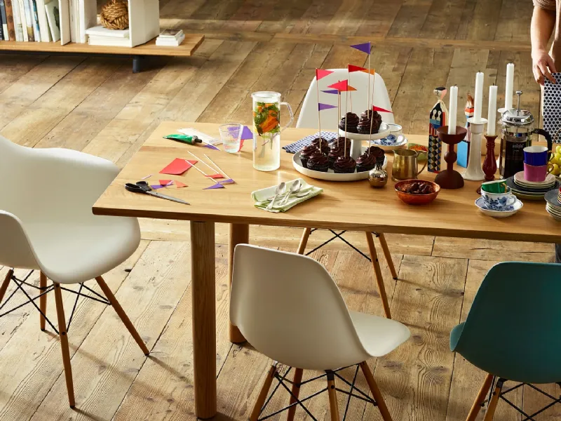 Vitra Eames Chair