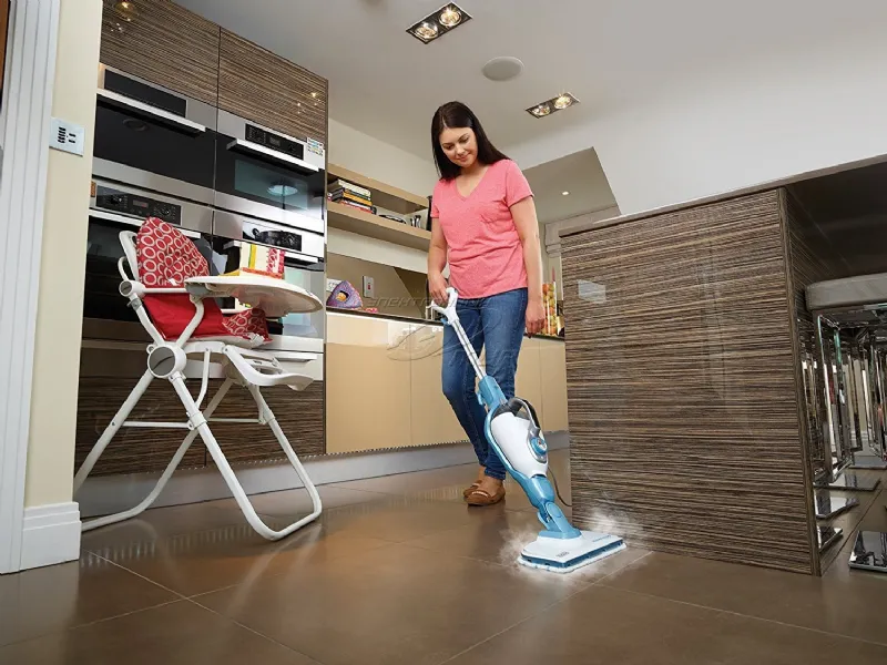I modelli Black+Decker Steam-mop hanno anche il sistema di pulizia SteaMitt