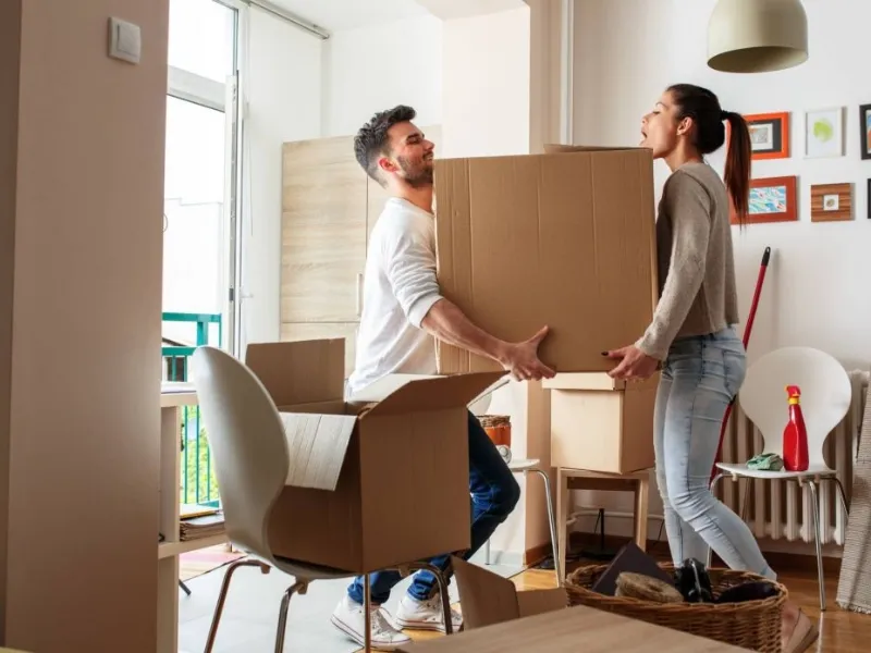 Il boom degli acquisti online riguarda anche i mobili e i complementi di arredo