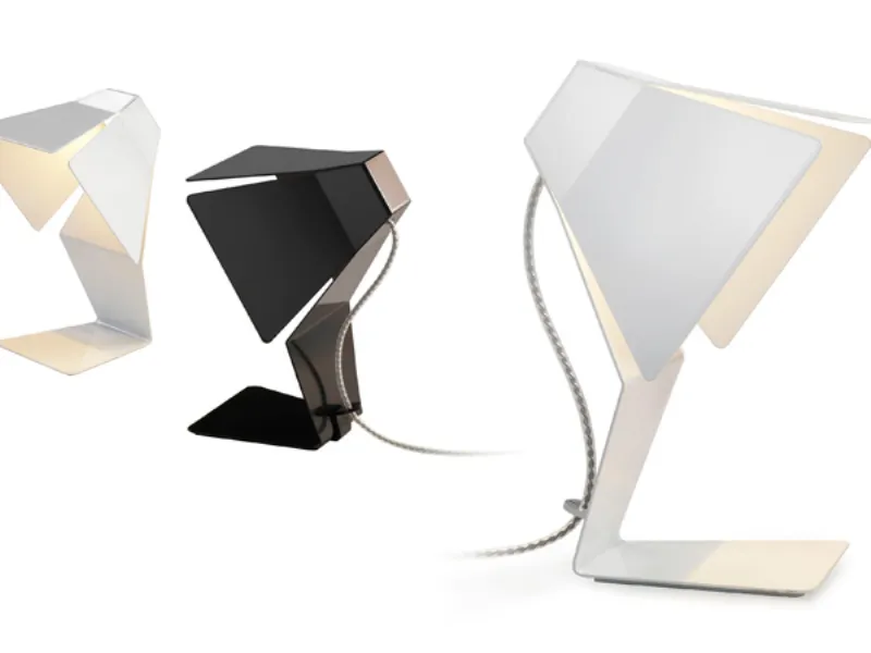 Lampade moderne bianche e nere