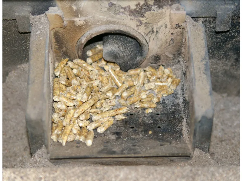 Residui di pellet nel braciere