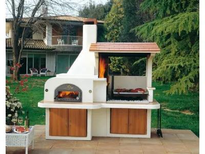 Barbecue in muratura per cucinare outdoor