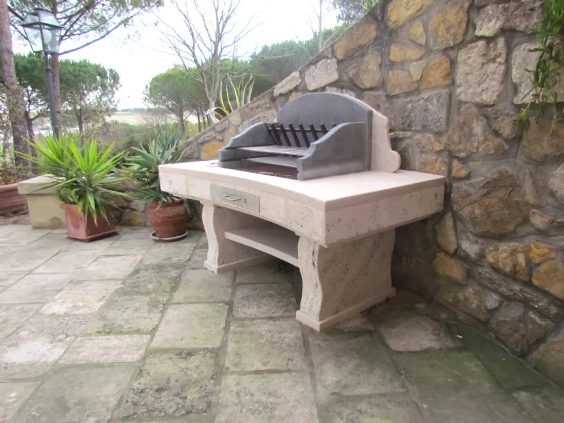 Barbecue in muratura prefabbricato