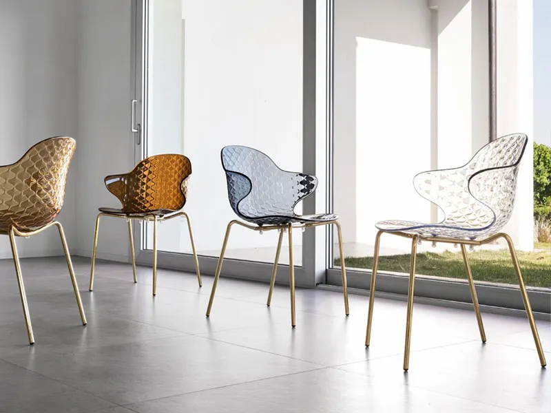 Sedia con braccioli Saint Tropez di Calligaris