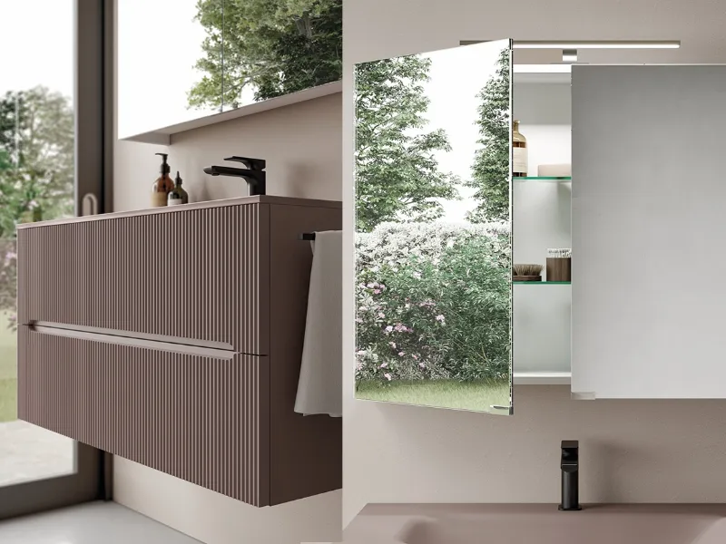 Due immagini della collezione Smyle di Blob by Ideagroup: lo specchio