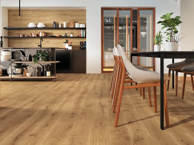 Stile industriale per la cucina in metallo e il gres effetto legno di AtlasConcorde collezione Exence