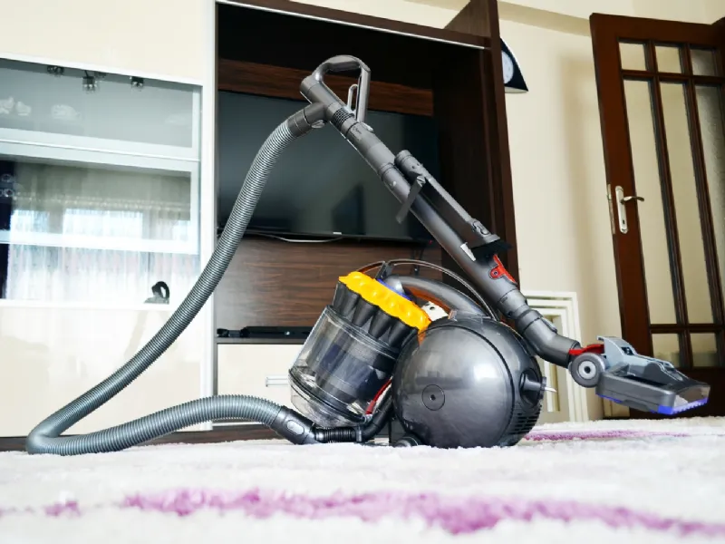 L’aspirapolvere a traino Dyson dc33c Origin