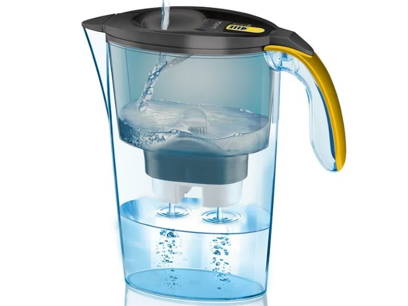 Caraffa con filtro di carbone attivo Stream Line di Laica