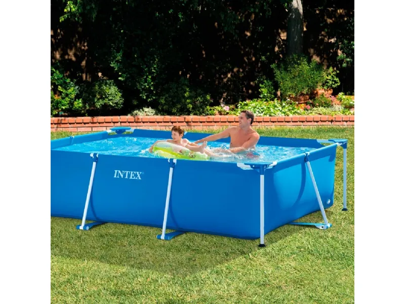 La piscina Intex 28272 è predisposta per l’attacco alla pompa di filtraggio