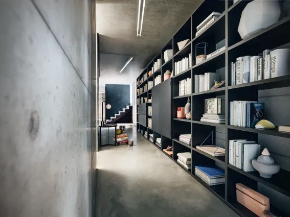 libreria in corridoio