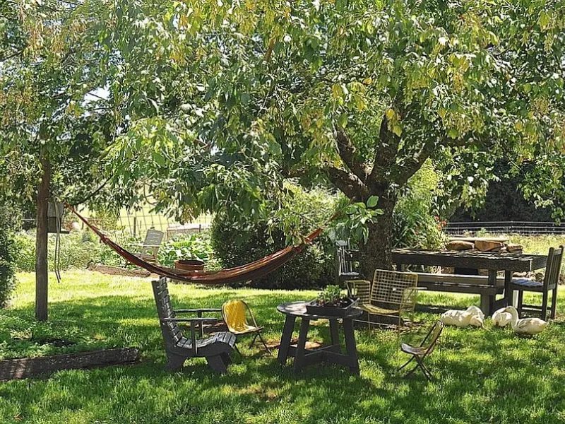 giardino arredato