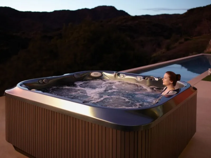 Skyline Jacuzzi
