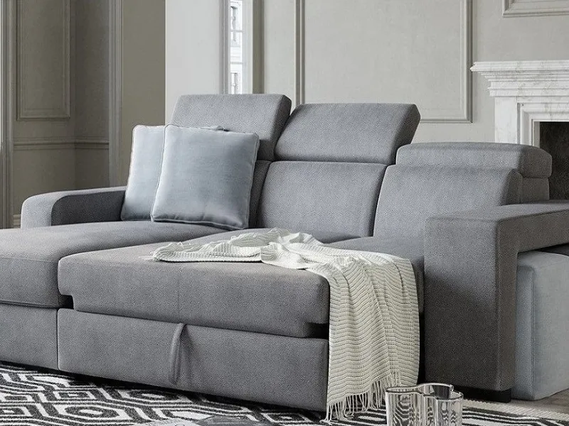 Pouf estraibile per creare un piano di riposo e due pouf per integrare altri posti seduta per Melizzano di poltronesofà