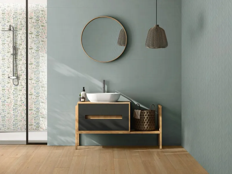 Collezione Flora di Marazzi: rivestimento opaco e decori in 3D