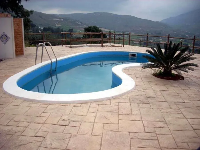 Pavimento stampato in piscina