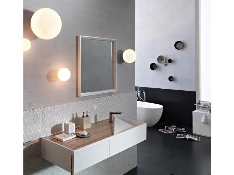 La luce nella sala da bagno
