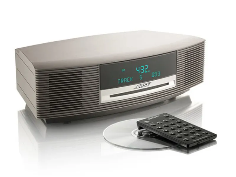 stereo da tavolo grigio con telecomando e cd-rom