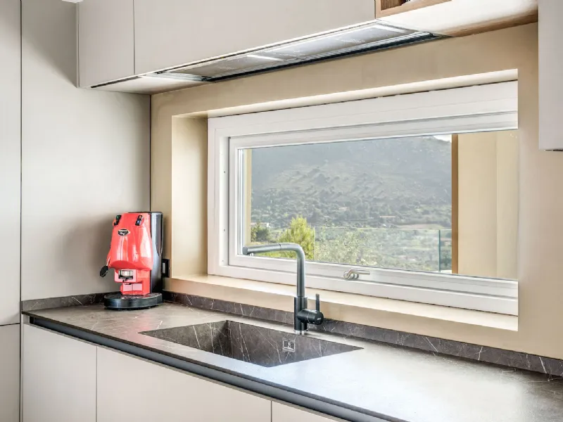 Lascia entrare la luce e l'aria in ogni angolo della tua casa con Prolux Swing di Oknoplast