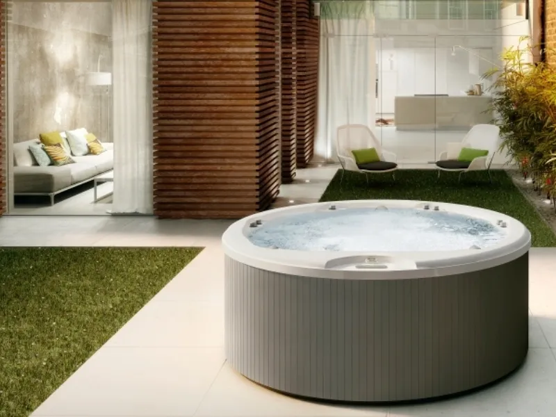 alimia jacuzzi