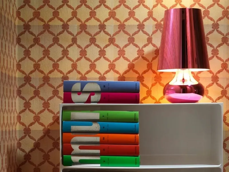 Mobile con lampada Kartell
