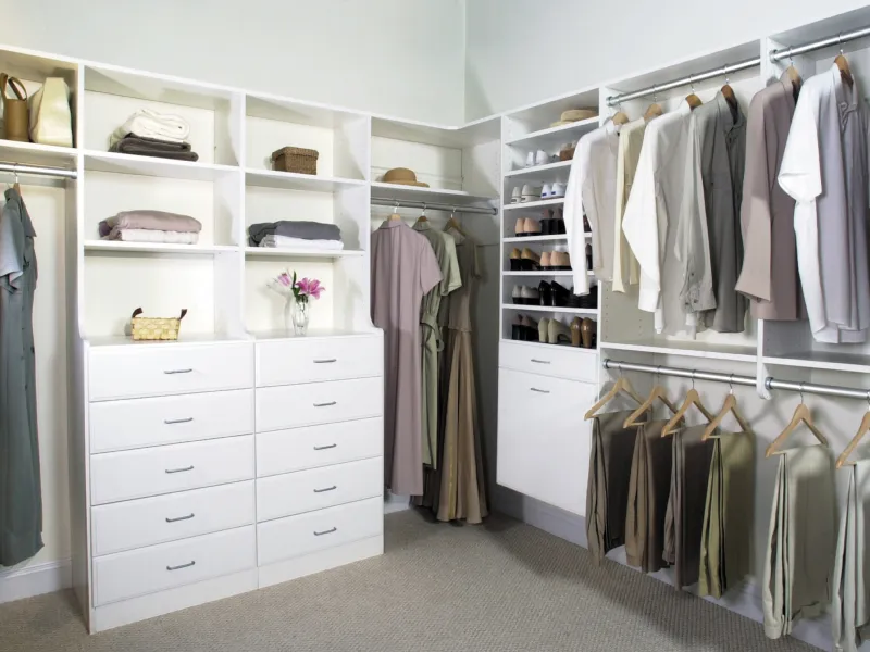 interno cabina armadio