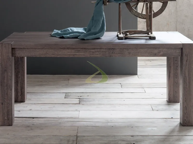 tavolo moderno in legno