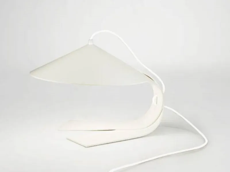 Lampada da scrivania moderna