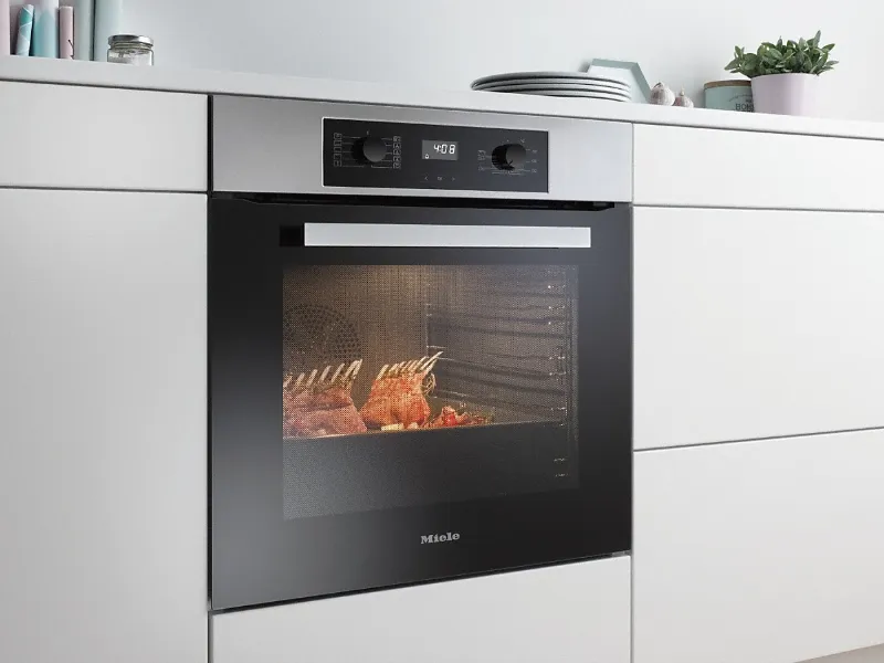 Il forno a incasso Miele H 2266 B Active ha una capienza di 76 litri