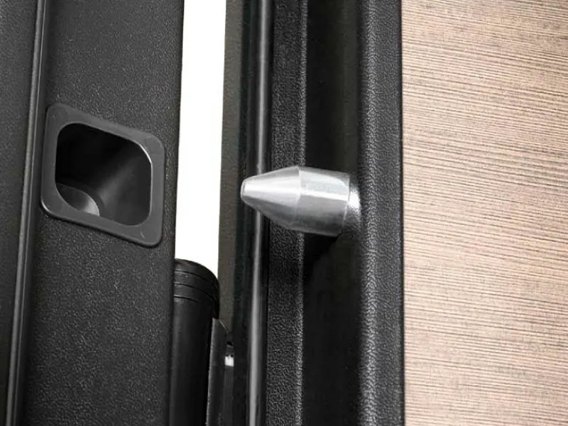 Particolare porta blindata